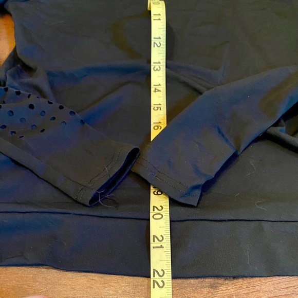 💥Gymshark Perforated Hoodie💥 - Picture 6 of 7